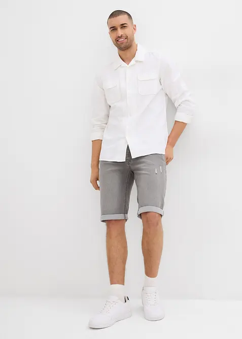 Stretchiga jeansbermudas med uppvikta benslut, Regular Fit, bonprix