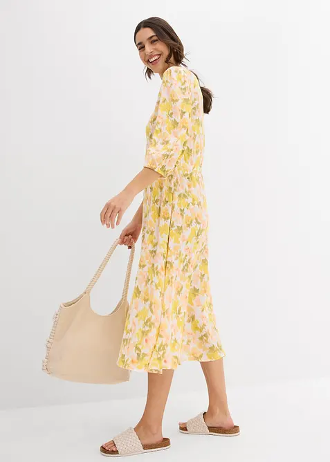 Klänning i krinklat material med struktur, bonprix