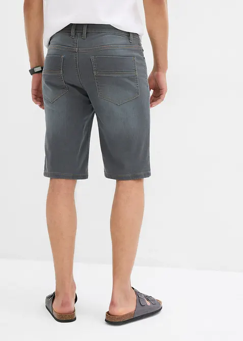 Stretchiga jeansshorts med bekv&auml;mt snitt, Regular Fit, bonprix