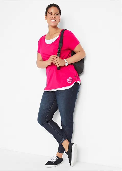 Bekväma 7/8-stretchjeans med slits, bonprix