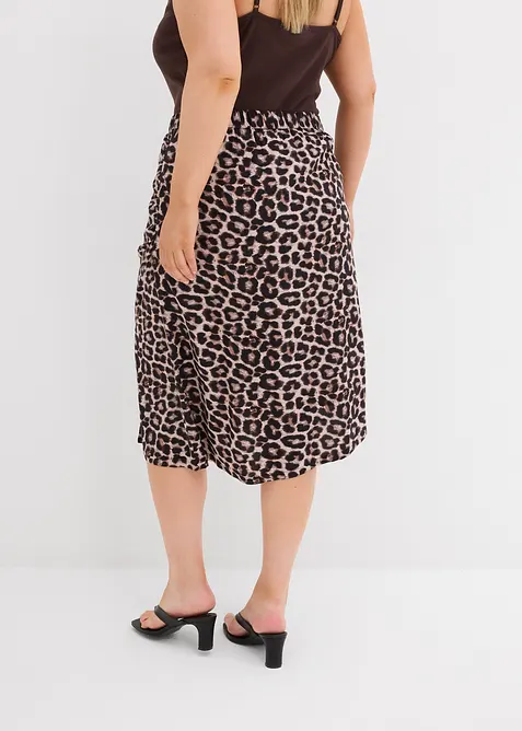 Kjol med leopardmönster och slits, bonprix