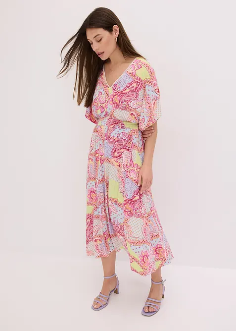 Jerseyklänning av mjuk viskosmix med spets, bonprix