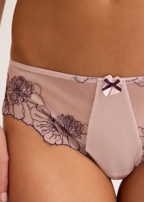 Trosa med diskret broderi, bonprix