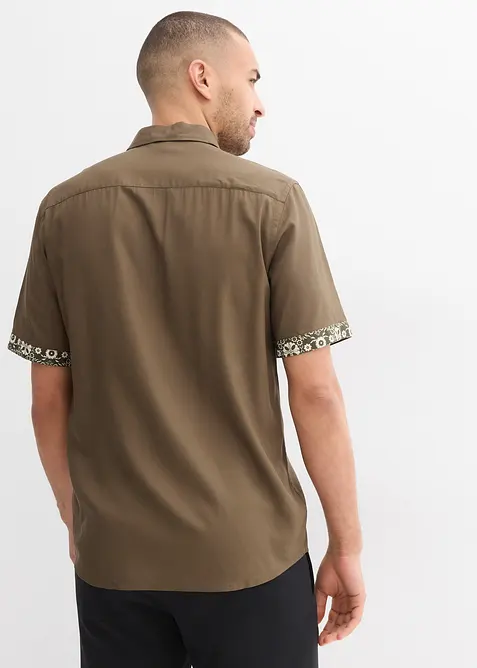 Kortärmad viskosskjorta med smal passform, bonprix