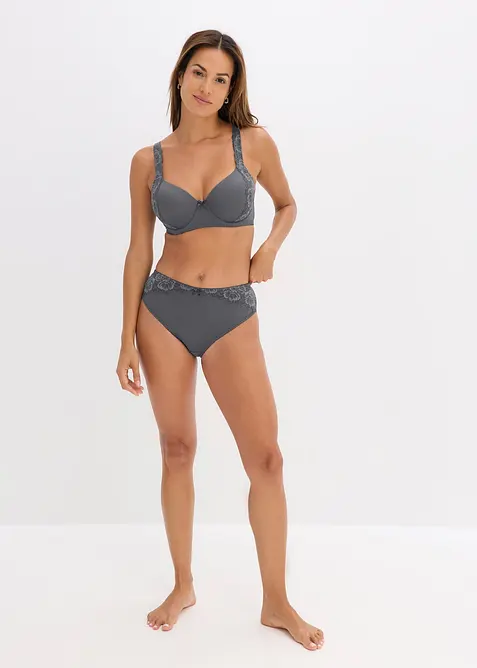 BH med formpressade kupor och vadderade axelband, bonprix