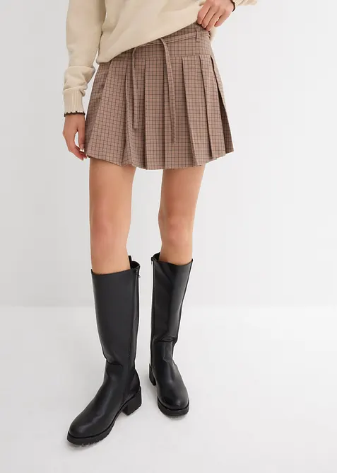 Kort byxkjol med motveck, bonprix