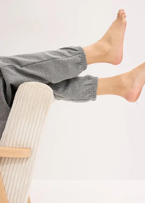 Sweatbyxa med sidfickor, bonprix