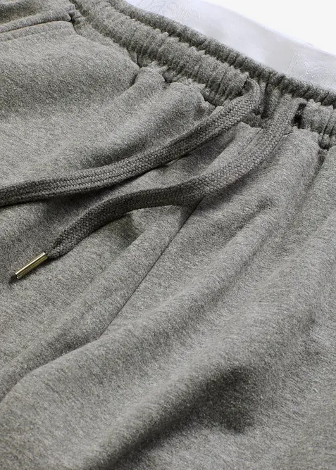 Sweatbyxa med sidfickor, bonprix