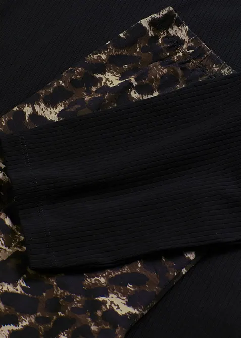 Pyjamas med ribbstickad topp och vid byxa, bonprix