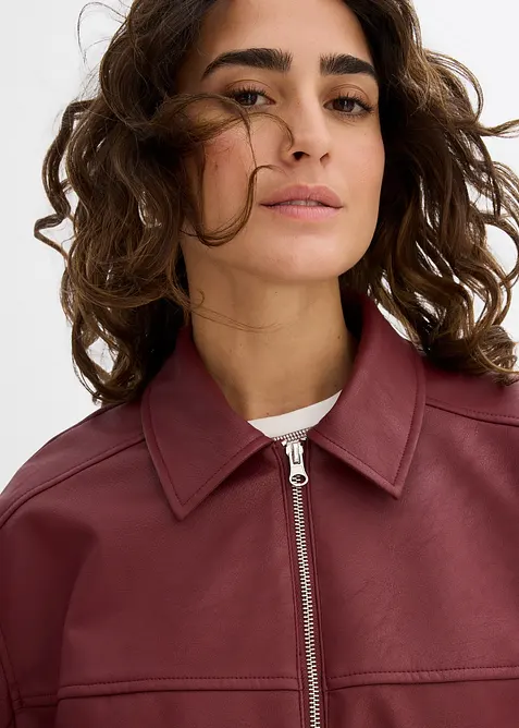 Jacka i oversizemodell av skinnimititation, bonprix