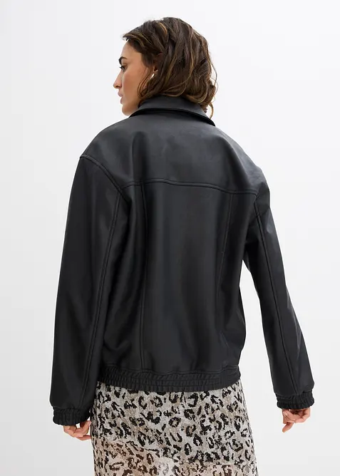 Jacka i oversizemodell av skinnimititation, bonprix