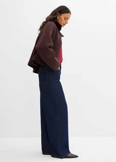 Kort jacka av stabil trikå, bonprix