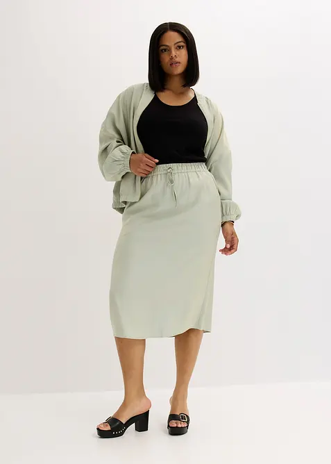 Midikjol av glansig satin, bonprix