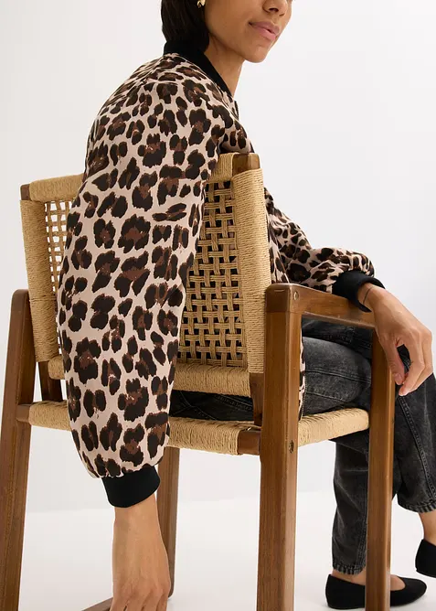 Blusjacka av satin med mjukt fall, bonprix