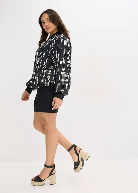 Blusjacka av satin med mjukt fall, bonprix