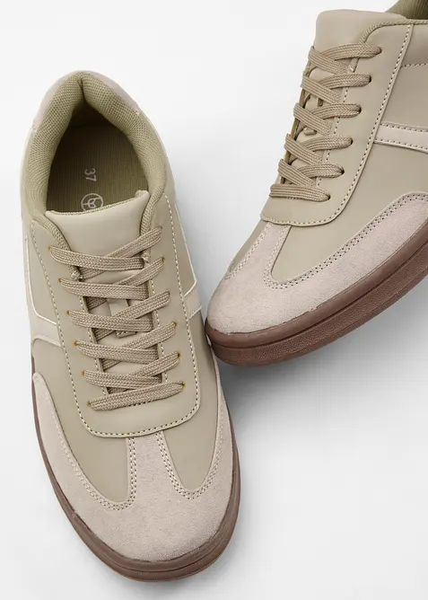 Sneakers med retrolook, bonprix