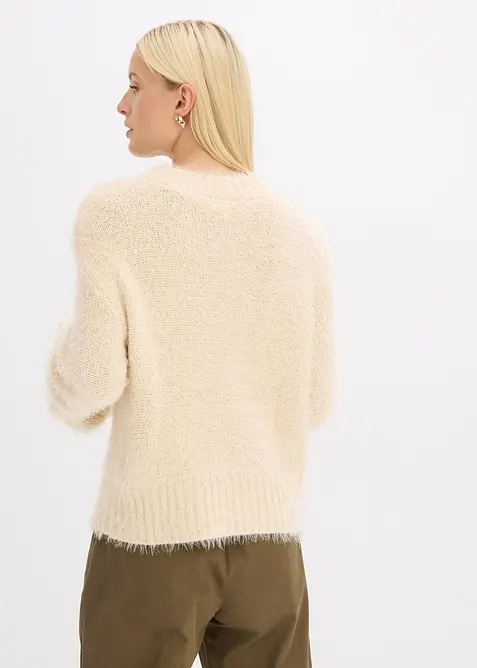 Tröja av fluffigt garn i fyrkantig modell, bonprix