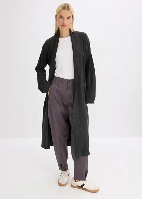 Stickad kappa i mjuk viskosmix, bonprix