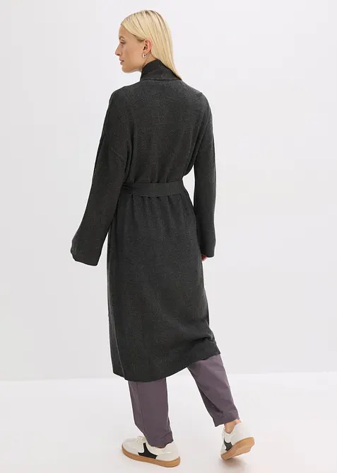 Stickad kappa i mjuk viskosmix, bonprix