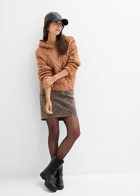 Stickad tröja med flätstickning och huva, bonprix