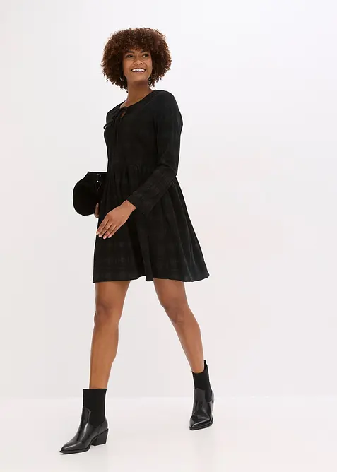 Kort manchesterklänning med rutigt mönster, bonprix