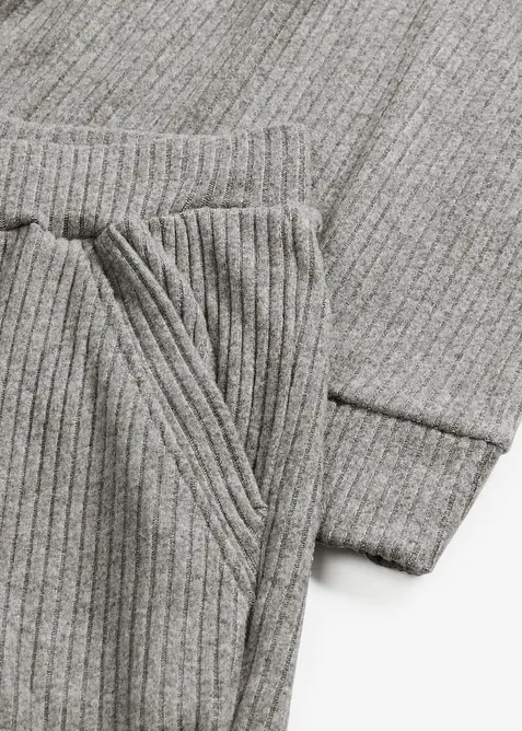 Ribbstickad byxa och topp med huva i oversizemodell, bonprix