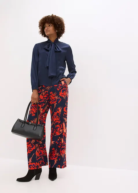 Knytblus i följsam satin, bonprix