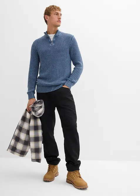 Grovstickad tröja med hög krage och tvättade effekter, bonprix