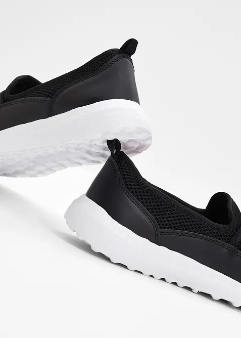 Bekväma slip-on-sneakers med lätt sula, bonprix