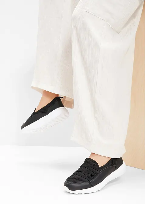 Bekväma slip-on-sneakers med lätt sula, bonprix