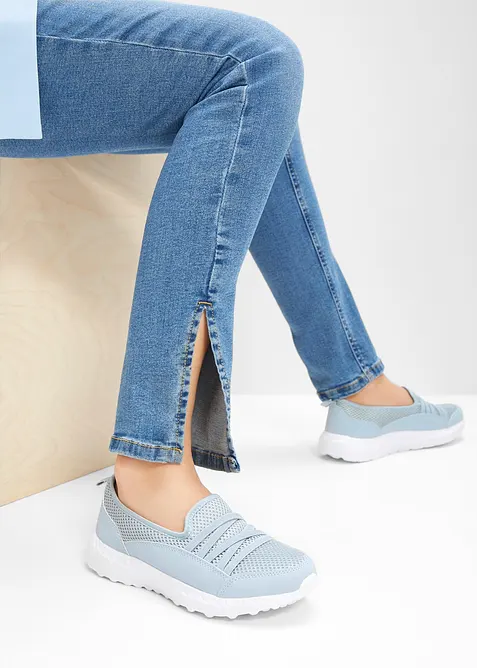 Bekväma slip-on-sneakers med lätt sula, bonprix