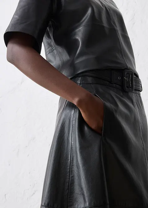 Skinnkjol i lammnappa med skärp (2 delar), bonprix