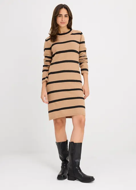 Stickad klänning i figurnära modell, bonprix