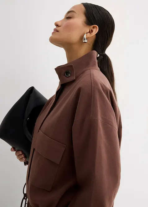 Kort höst- och vårjacka i materialmix, bonprix