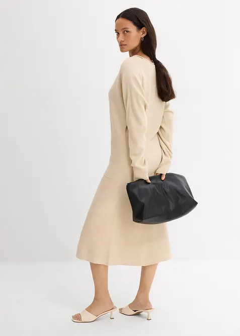 Stickad klänning i midilängd av viskosmix, bonprix