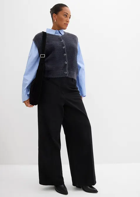 Stickad väst i viskosmix av fluffigt garn, bonprix