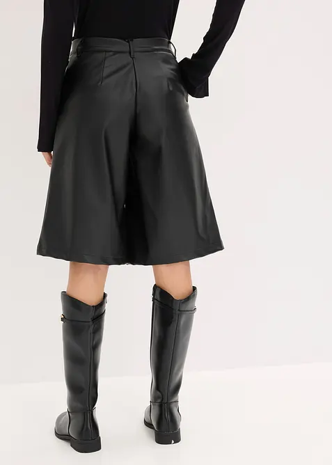 Bermudas i skinnimitation, bonprix