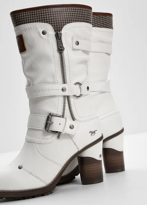 Stövel från Mustang, Mustang