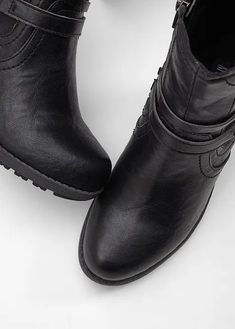 Stövlett från Mustang, Mustang