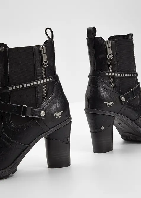 Stövlett från Mustang, Mustang