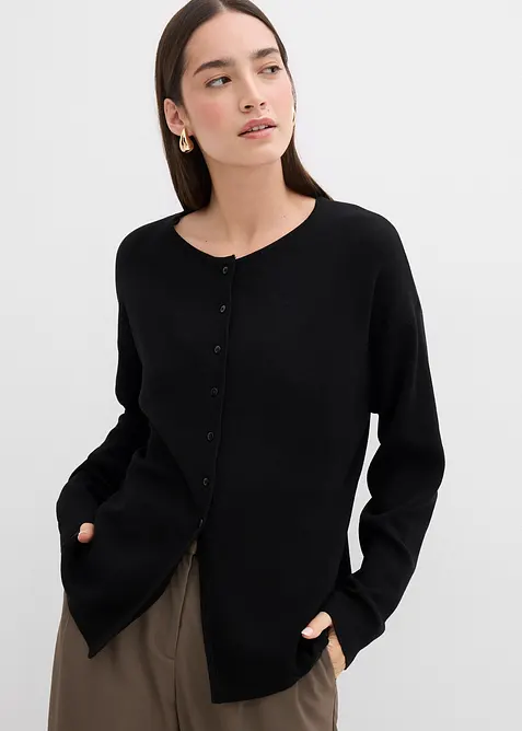 Stickad kofta i insvängd modell av viskosmix, bonprix