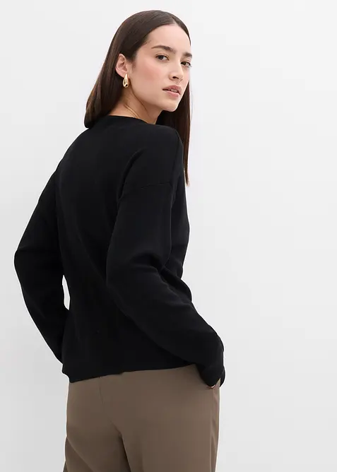 Stickad kofta i insvängd modell av viskosmix, bonprix