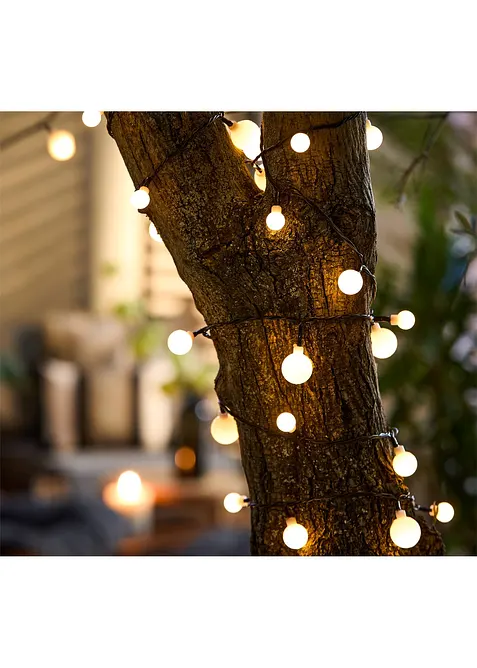 Ljusslinga med 50 sm&aring; LED-kulor och solceller, bonprix