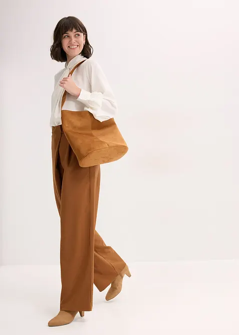 Blus av satin med mjukt fall, bonprix