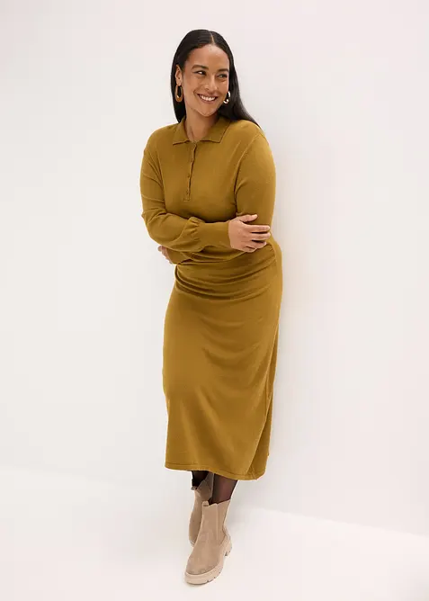 Stickad kl&auml;nning i mjuk viskosmix, bonprix