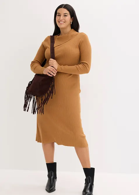 Stickad klänning i följsam viskosmix, bonprix