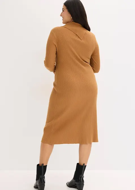 Stickad klänning i följsam viskosmix, bonprix