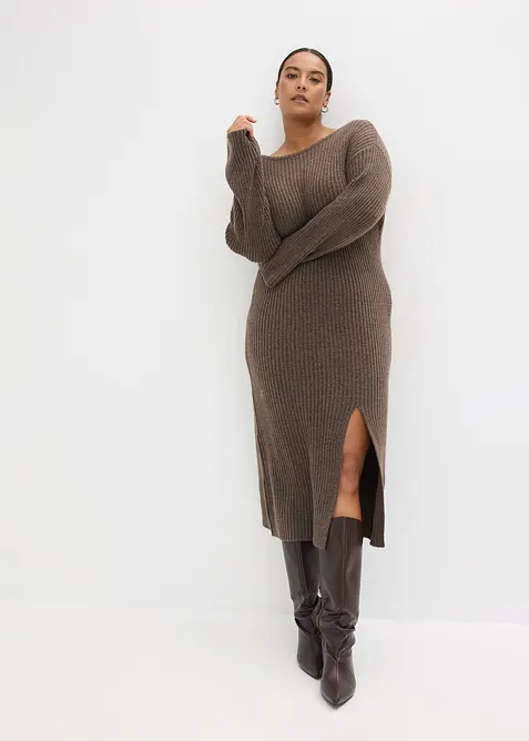 Stickad kl&auml;nning med slits, bonprix