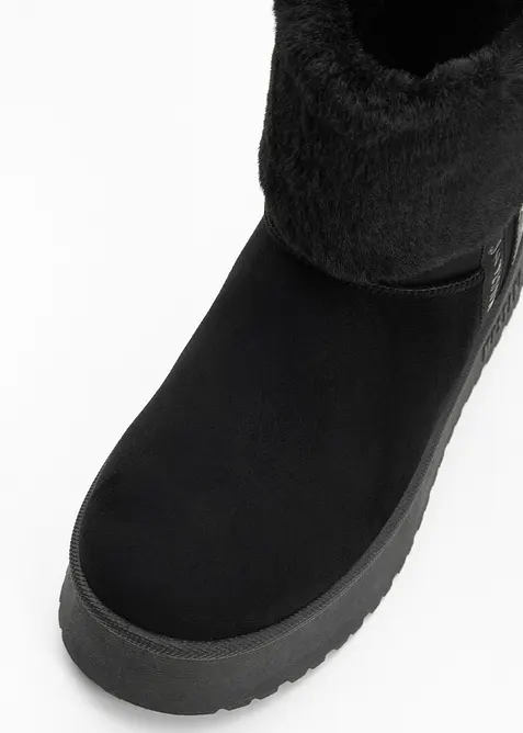 Känga med platåsula från Mustang, Mustang