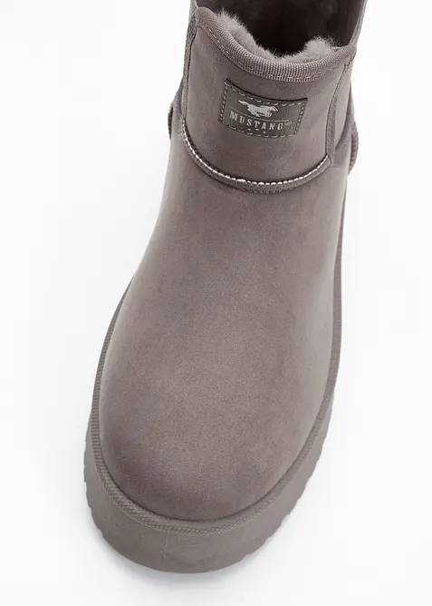 Känga med platåsula från Mustang, Mustang